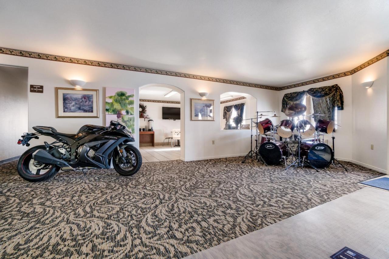 Hotel Americas Value River Green River